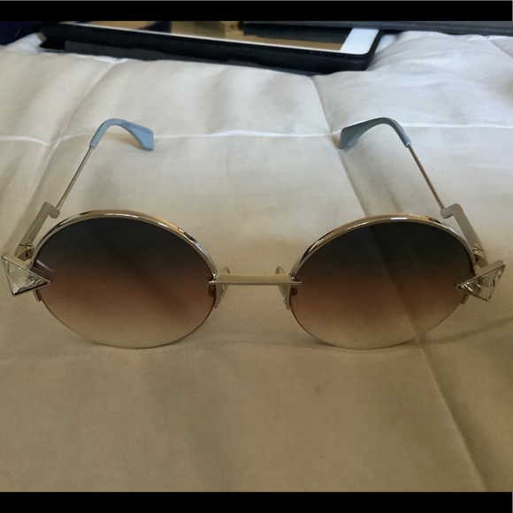 Fendi Accessories - FENDI Pink Gradient Round Sunglasses